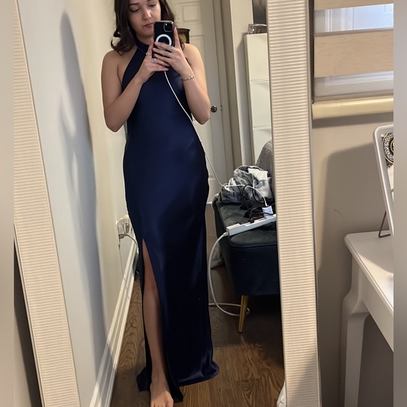 Midnight blue satin halter evening gown - Picture 5 of 8